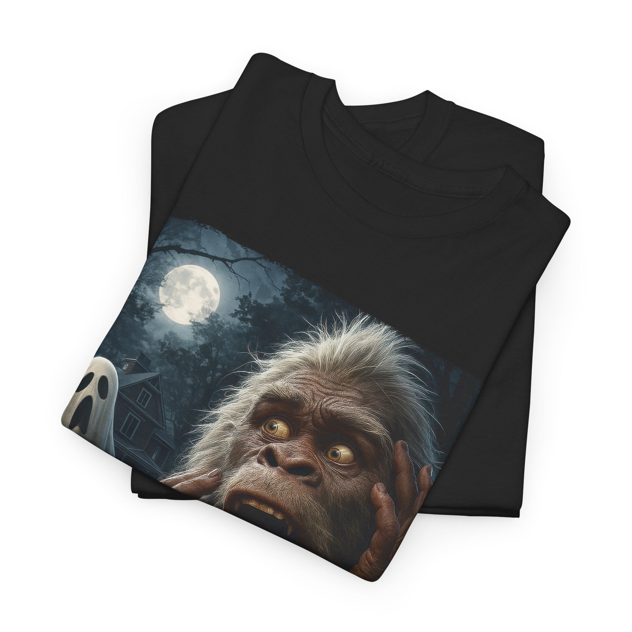 Halloween Bigfoot Shirt – Lustiges Bigfoot erschreckt vor Geist T-Shirt – Gruseliges Funshirt