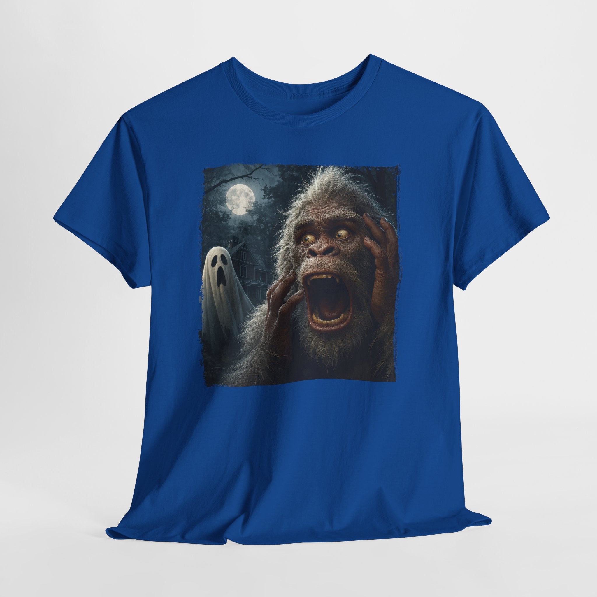 Halloween Bigfoot Shirt – Lustiges Bigfoot erschreckt vor Geist T-Shirt – Gruseliges Funshirt