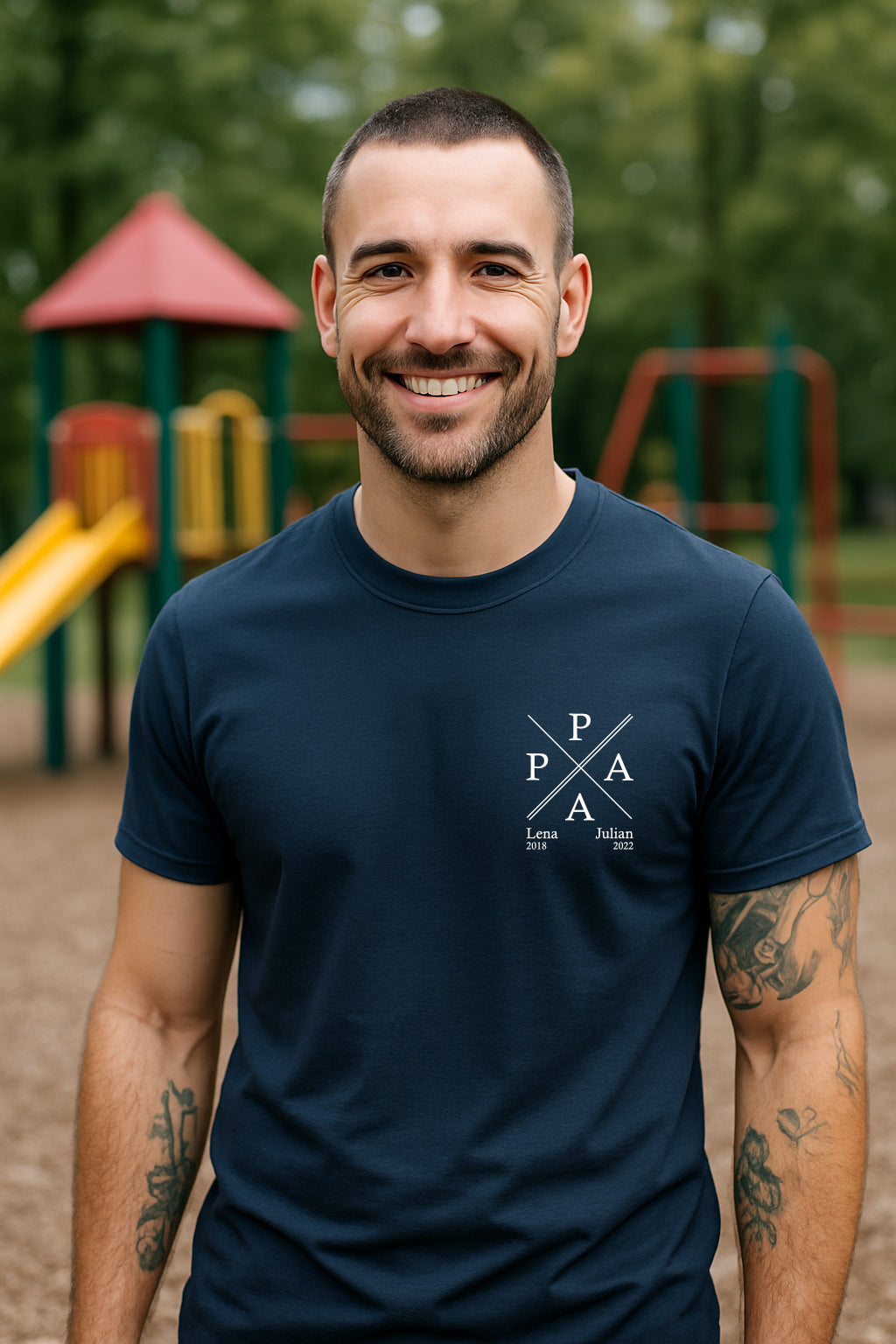 PapaPrint: Personalisiertes Vatertag T-Shirt mit Name & Geburtsjahr | Geschenk für Papa | Vatertagsgeschenk | Vater Shirt