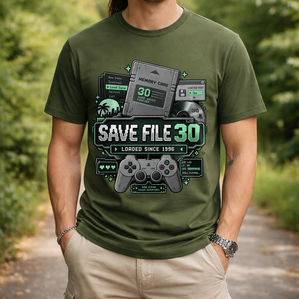 Save File 30 Retro Gaming T-Shirt für Männer, Pixel Gamer Shirt, Loaded Since 1996