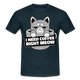 Kaffee Trinker Katze - Brauche jetzt Kaffee lustiges T-Shirt - navy